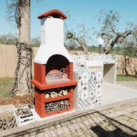 Дом отдыха Trullo Malvischi - Privacy & Pool