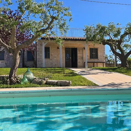 Trullo Malvischi - Privacy & Pool Alberobello